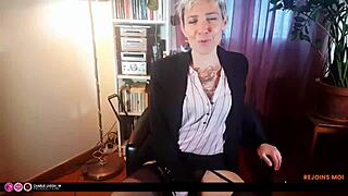 yo, your banker is such a dirty french milf 😈