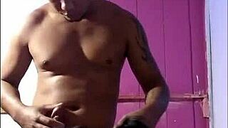 Trocou A L�mpada E Acabou Ganhando Boquete Pelo Servi�o Excelente Com Grande Pau Natural