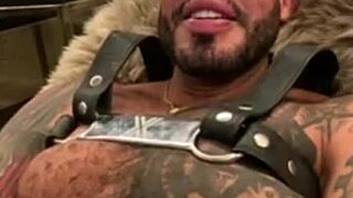 Viktor rom celebrates 3650 days in the industry after winning a grammy at the party.