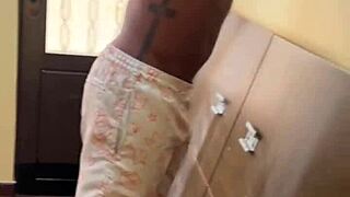 Cafuçu Dotado Gets Sucked and Fucks Tight Hole for Service