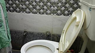 oh man, fuckin my indian step mom alone at home, cummin in mouth... oops