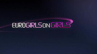 Lesbian milfs nancy a and suzy rainbow carrot fuck!