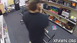 bimbo engages in activities in the shop with amateurs.