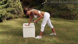 cinthia fernandez does arm exercise in body secrets 😊