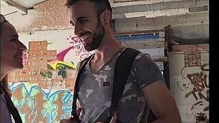 I met my Tinder date and licked her pussy in abandoned location.