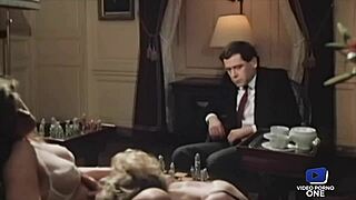 Wow! Sexy Marianne i Dominique Dogadzają Kamerdynerowi w Dzikiej Orgii!