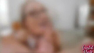 damn! hot step aunt rocks pumpkin carving!