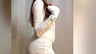 tengo que pagar la renta con mi coño que rico cuando sale el semen