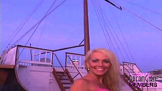 i can’t stop watching this smoking hot blonde flash and pee outdoors