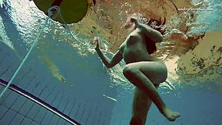 Big Ass Granny, How Do You Take Such Hard Fucking with That Sexy Body?