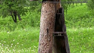 MILF and amateur lesbians make outdoor porn movie together