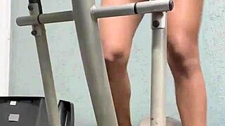 i watch her lick pussy bravely in the gym