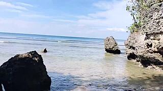 Quick risky outdoor fuck with filipina in nature