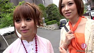 Yo, Miki giert total nach reifen Kerlen und kann's kaum erwarten, mit ihnen zu ficken!