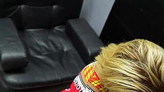 น้องสาวเลี้ยง รู้สึกยังไงดูดควยลึกๆ ของพี่?