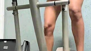i watch her lick pussy bravely in the gym