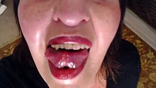 Beautiful American giantess Dawn’s naughty encounter with her neighbor