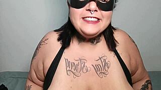 Coelhona bbw, eat that huge dildo through your other mouth