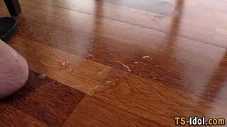 just saw this cute ladyboy stroking solo, totally mesmerizing to watch