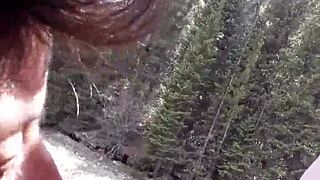 Petite Latinka sesa ogromen kurac in pogoltne spermo 😍 ob reki