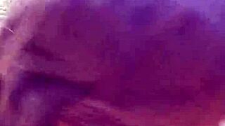 Petite Latinka sesa ogromen kurac in pogoltne spermo 😍 ob reki