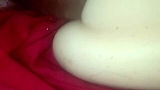 Spiser deilig fitte ute i det fri!