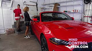 Blonde teen Allie Addison with curly hair tries free use. It's amazing 😍