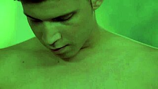 This twink amateur couldn’t hold back, cumming during intense assfucking