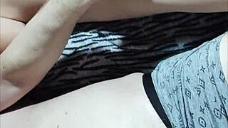 Mutual masturbation turned into an intimate homemade close-up with a sexy milf couple