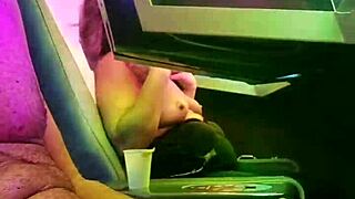 milf slut in solarium sucks hard cock