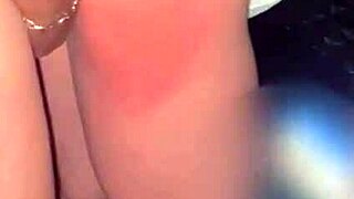 QUANDO O MARIDO ENTREGA SUA LINDA ESPOSA RUIVA A DOIS NEGROS DOTADOS NO TERRENO ABANDONADO.