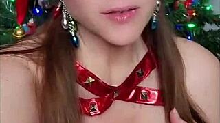 Merry Christmas Cum Watch Sexy Milf Nikki Sucking Big Pink Dildo