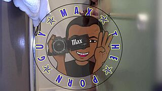 Akira teases me with her pussy until i cum on her ass 😍