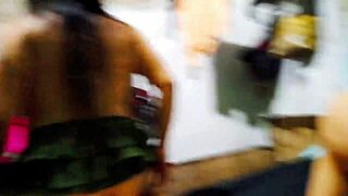 estudiante morena hace porno casero para novio de mejor amiga mientras ella folla intenso con el novio antes de clases