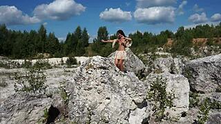 Topless dance in quarry 😍