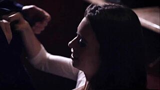 This teen waitress just lured her married boss into a quick fling.