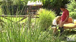 Amber Jayne enjoys a relaxing car scene