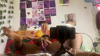 I Masturbate My Pussy In Front Of Mirror