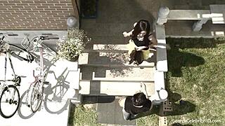 ถูกจับแอบมองพี่สาวอาบน้ำในช่วงส่วนตัว