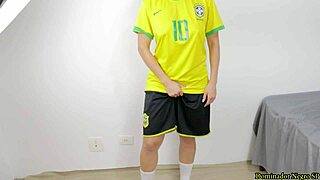 Sapatão rabuda cagou e chorou no meu pau