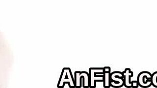 are these kinky lesbian babes fisting yummy twats and anals?