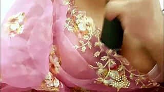 Latina Teen 18+ Models Traditional Saree Elegantly