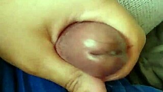 I'm jerkin' to this big cock in an amateur gay bj scene