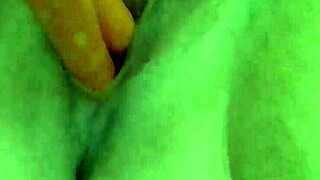 BBW enjoys juicy anal carrot insertion