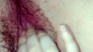 Watch this amateur's first pussy experience