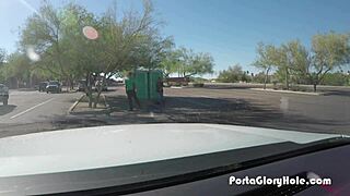 Mogen blond suger skickligt flera kukar genom porta potty gloryhole offentligt