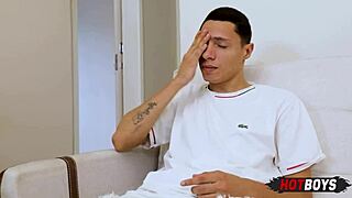 Maloqueiro Mamando O Pirocão Do Amigo Novinho