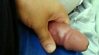 I'm jerkin' to this big cock in an amateur gay bj scene