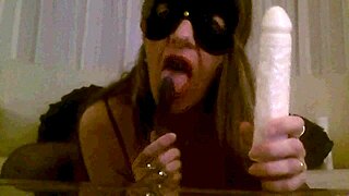 Argentinian milf solita masturbating alone in homemade amateur video.