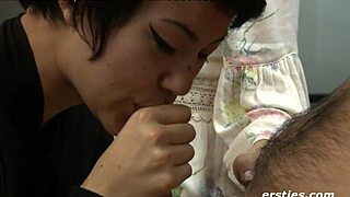 i'm licking pussy in wild amateur orgy with blowjob and fucking